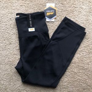Avia Flex-Tech Black Capri Leggings XS